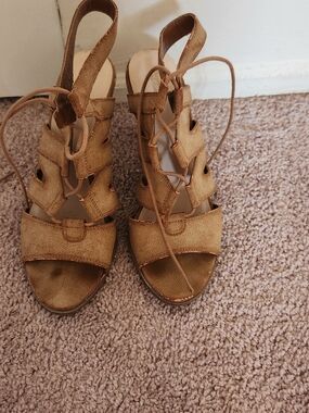 Simply Vera Vera Wang Tan Suede Lace-Up Heeled Sandals